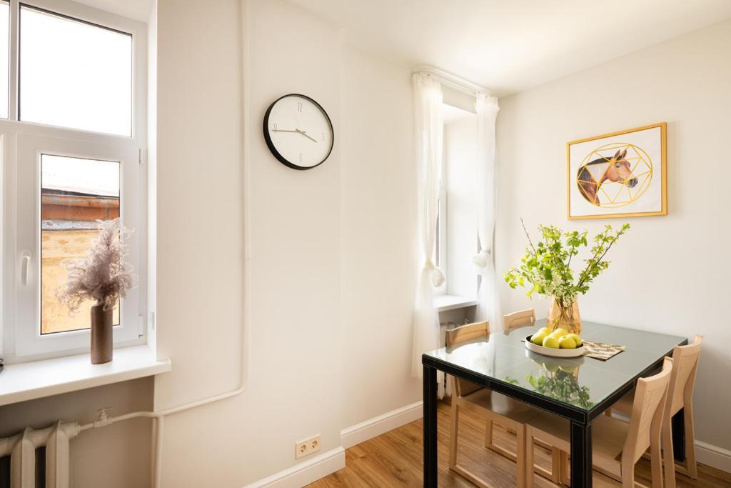 Cozy 2 Bedroom Apartment In Riga Centre מראה חיצוני תמונה